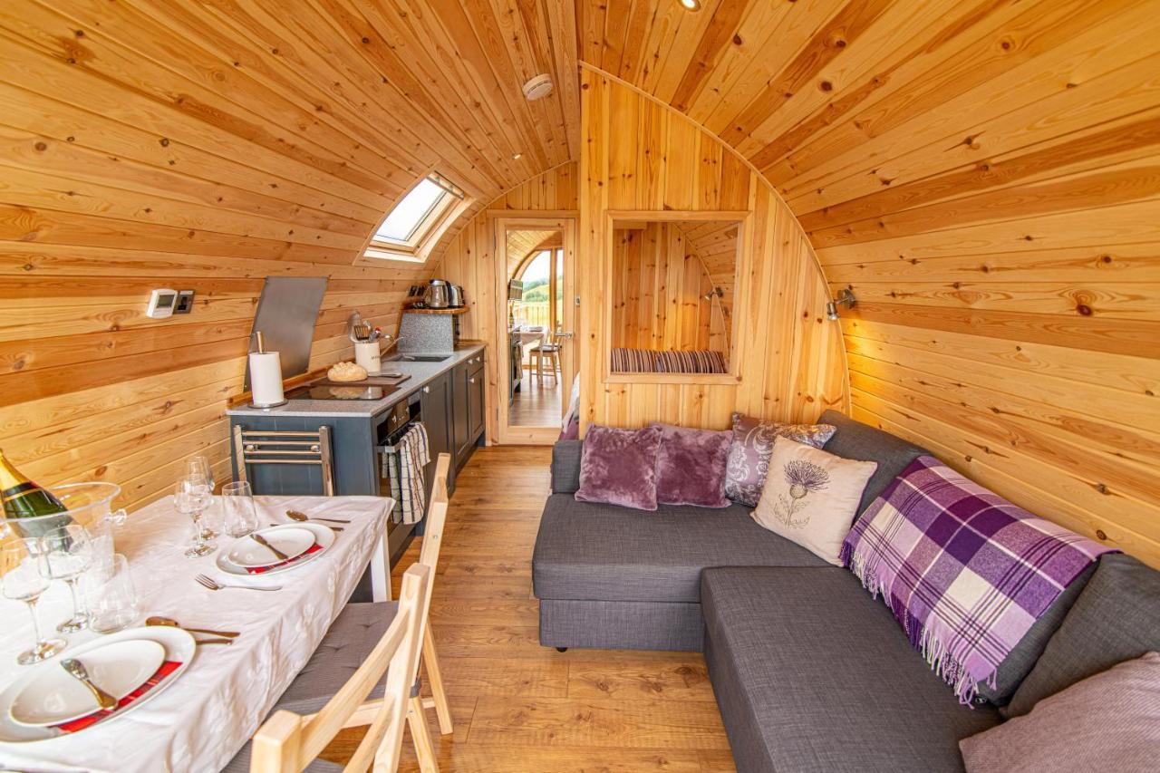 Lawers Luxury Glamping Pet Friendly Pod At Pitilie Pods Apartment อาเบอร์เฟลดี ภายนอก รูปภาพ